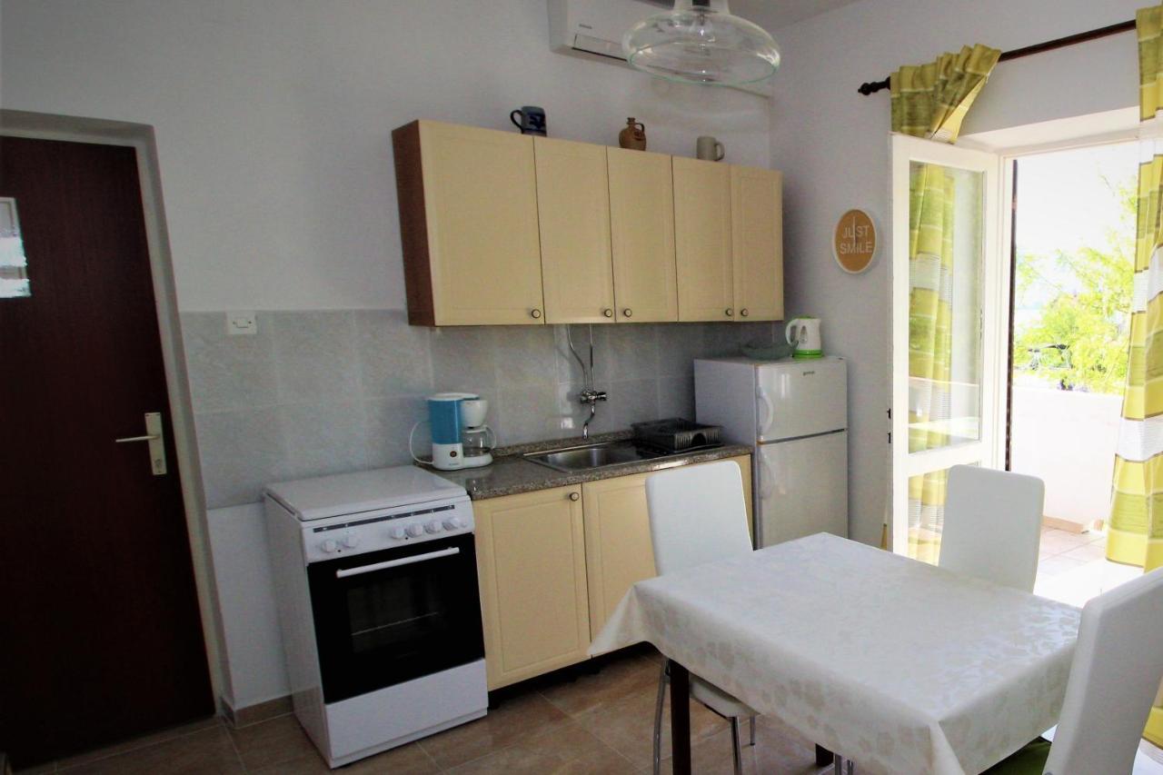 Apartments And Rooms With Parking Space Pag - 13060 Pag Town Eksteriør bilde