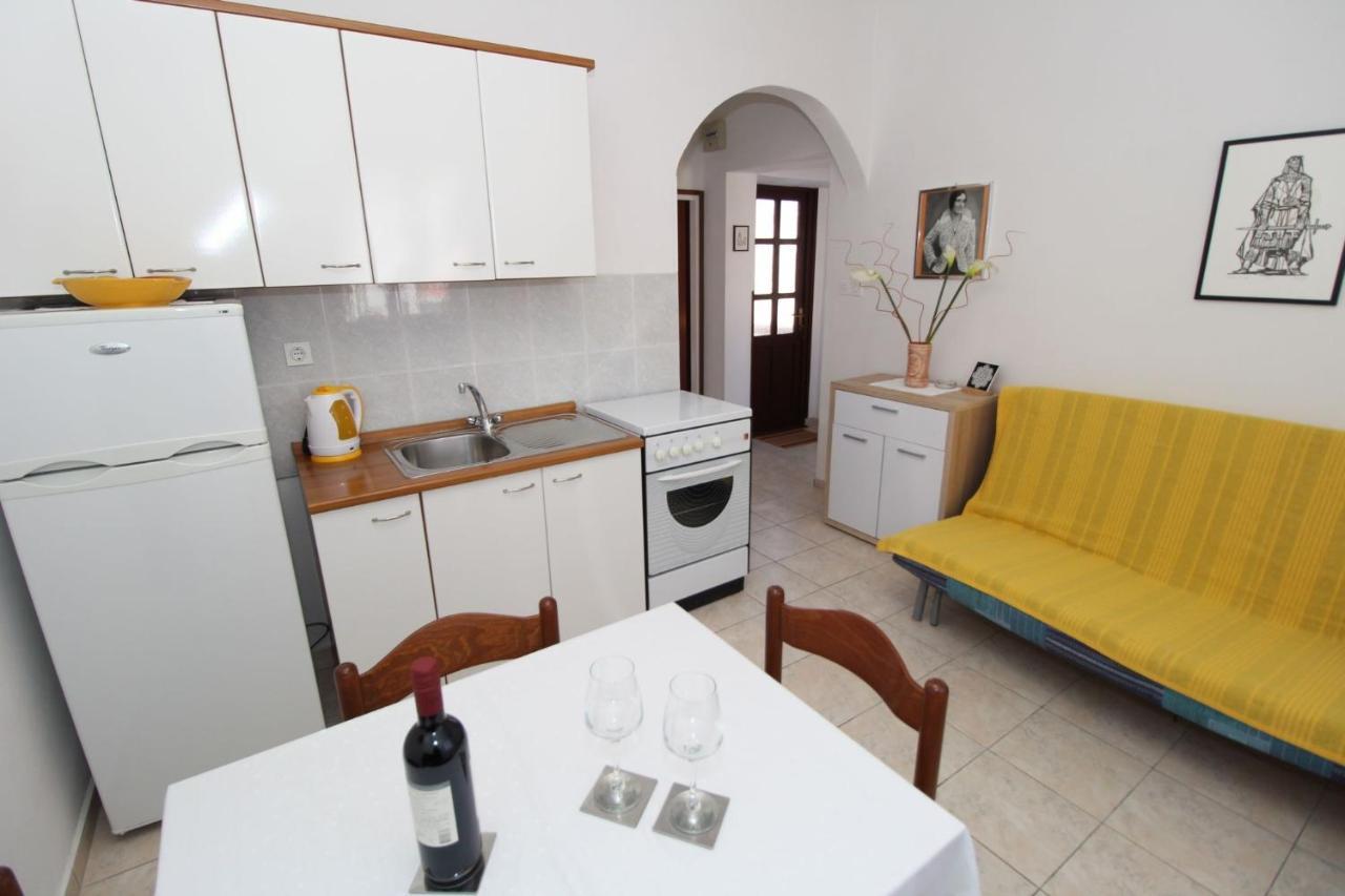 Apartments And Rooms With Parking Space Pag - 13060 Pag Town Eksteriør bilde