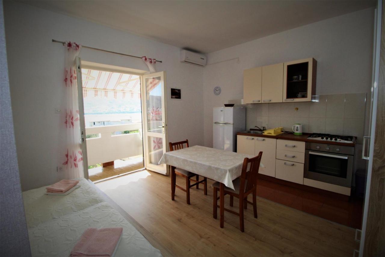 Apartments And Rooms With Parking Space Pag - 13060 Pag Town Eksteriør bilde