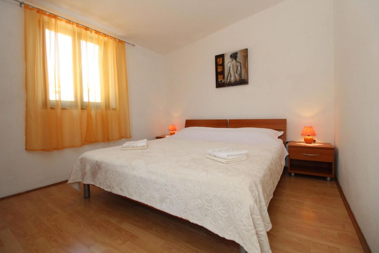 Apartments And Rooms With Parking Space Pag - 13060 Pag Town Eksteriør bilde