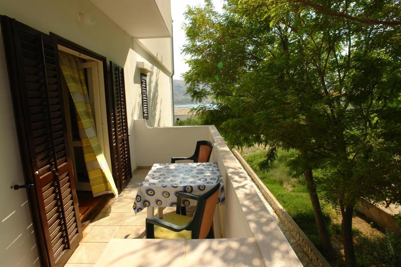 Apartments And Rooms With Parking Space Pag - 13060 Pag Town Eksteriør bilde