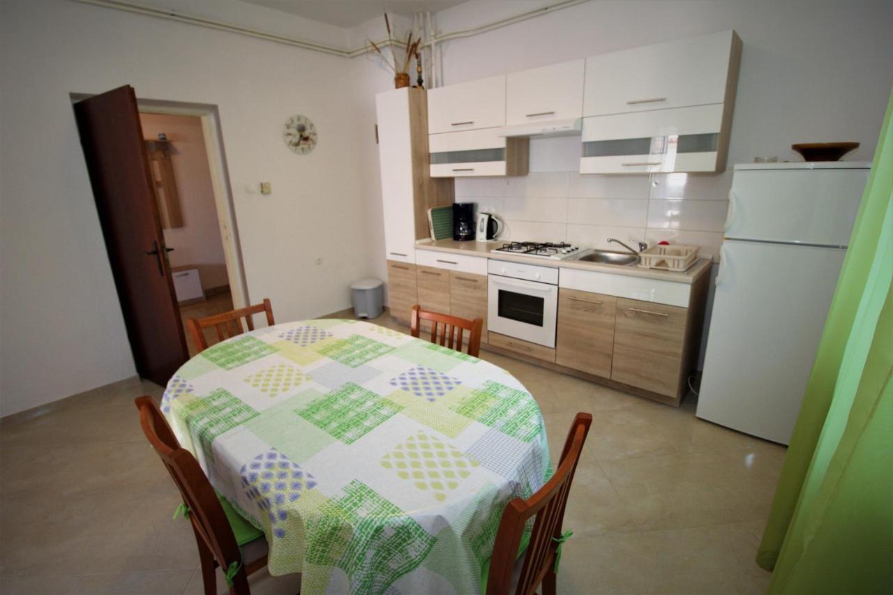 Apartments And Rooms With Parking Space Pag - 13060 Pag Town Eksteriør bilde